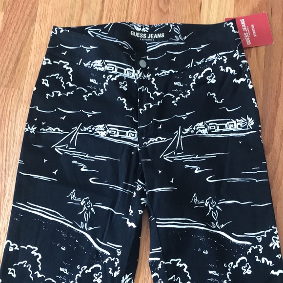 New! Authentic GUESS Jeans Black White Beach Bombshell Capri Pants Stretch 24” - Picture 7 of 9